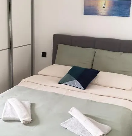 アパート Maestral オレビック